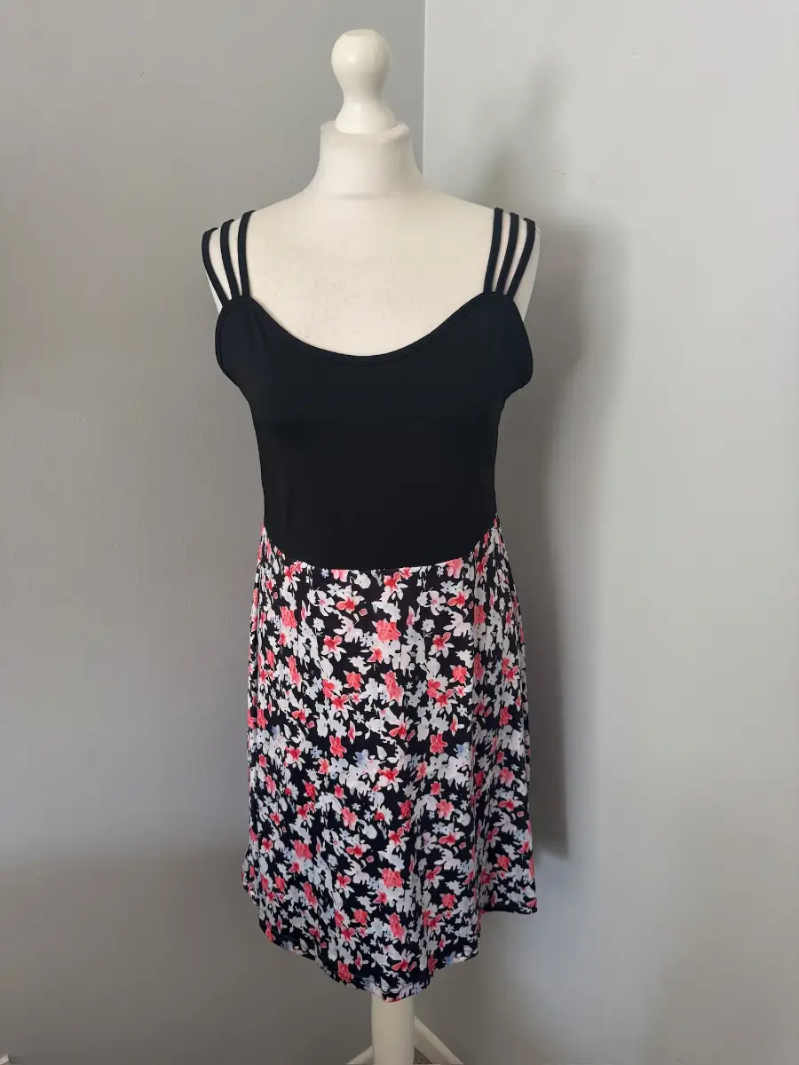 Black Floral Skater Dress Size Large Sleeveless Scoop Neck Stretch (B7)