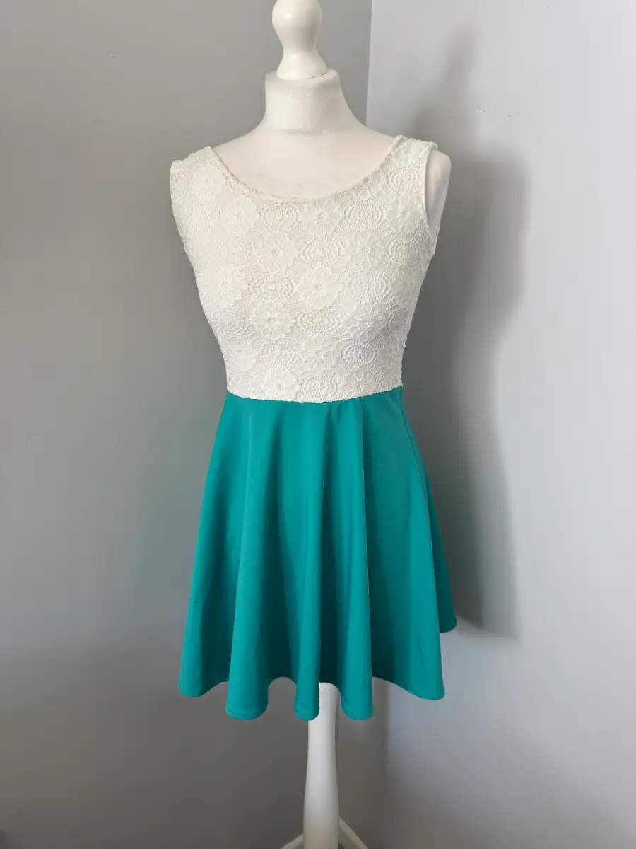 White Lace Teal Skater Dress Size 8 S Bow Back Open Back Mini (B8)