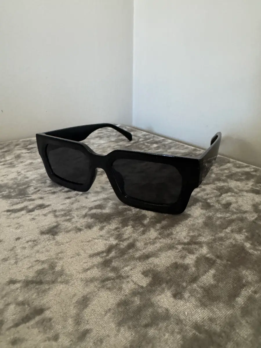 Black Chunky Rectangle Sunglasses Thick Frame Retro Y2K Unisex