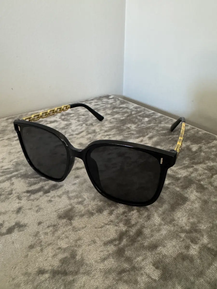 Black Square Sunglasses Gold Chain Arms Fashion Oversized Style
