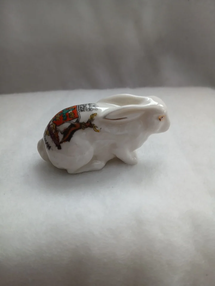 Small porcelain rabbit with Nottingham coat of arms.