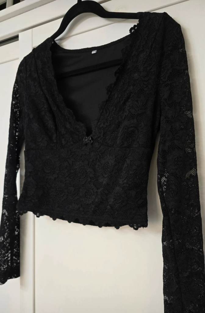 Gorgeous lace top