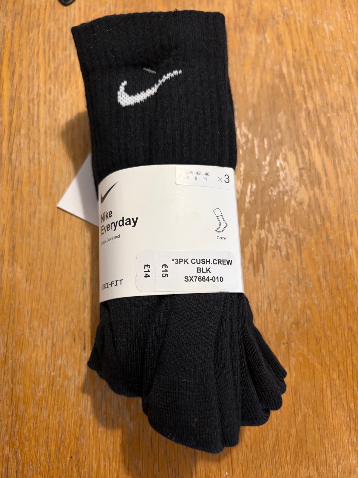 Pack of 3 Nike everyday drifit socks black size 8/11