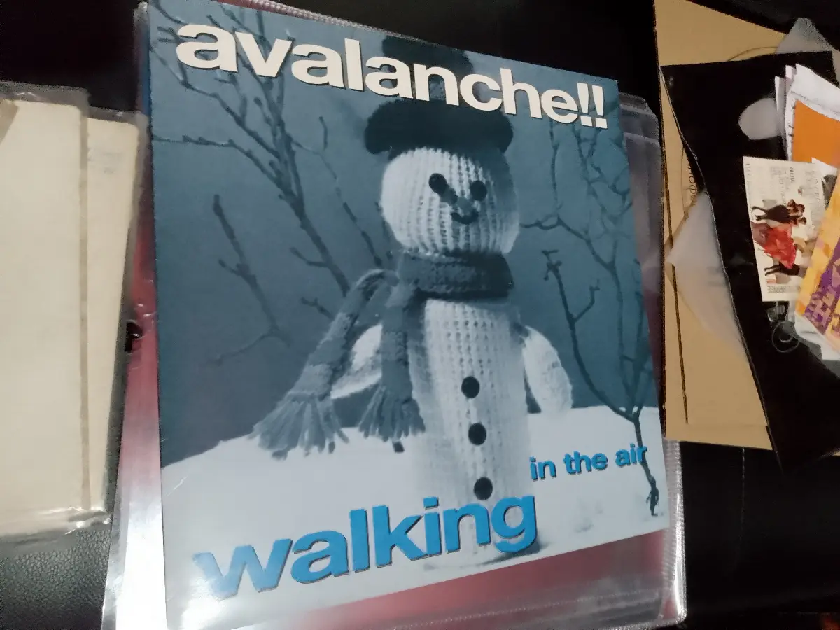 Avalanche - walking in the air - 12 " - ep - virgin vst1452 - 1992