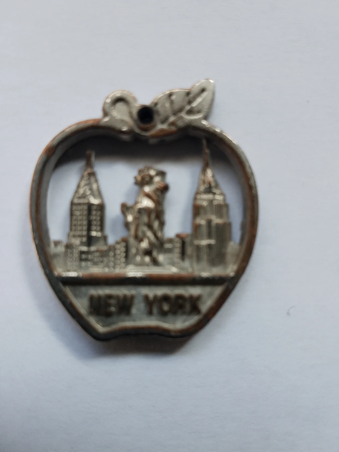 METAL "NEW YORK" "# 1 SISTER -  SOUVENIR PENDANT OR KEYRING - CHARM ONLY