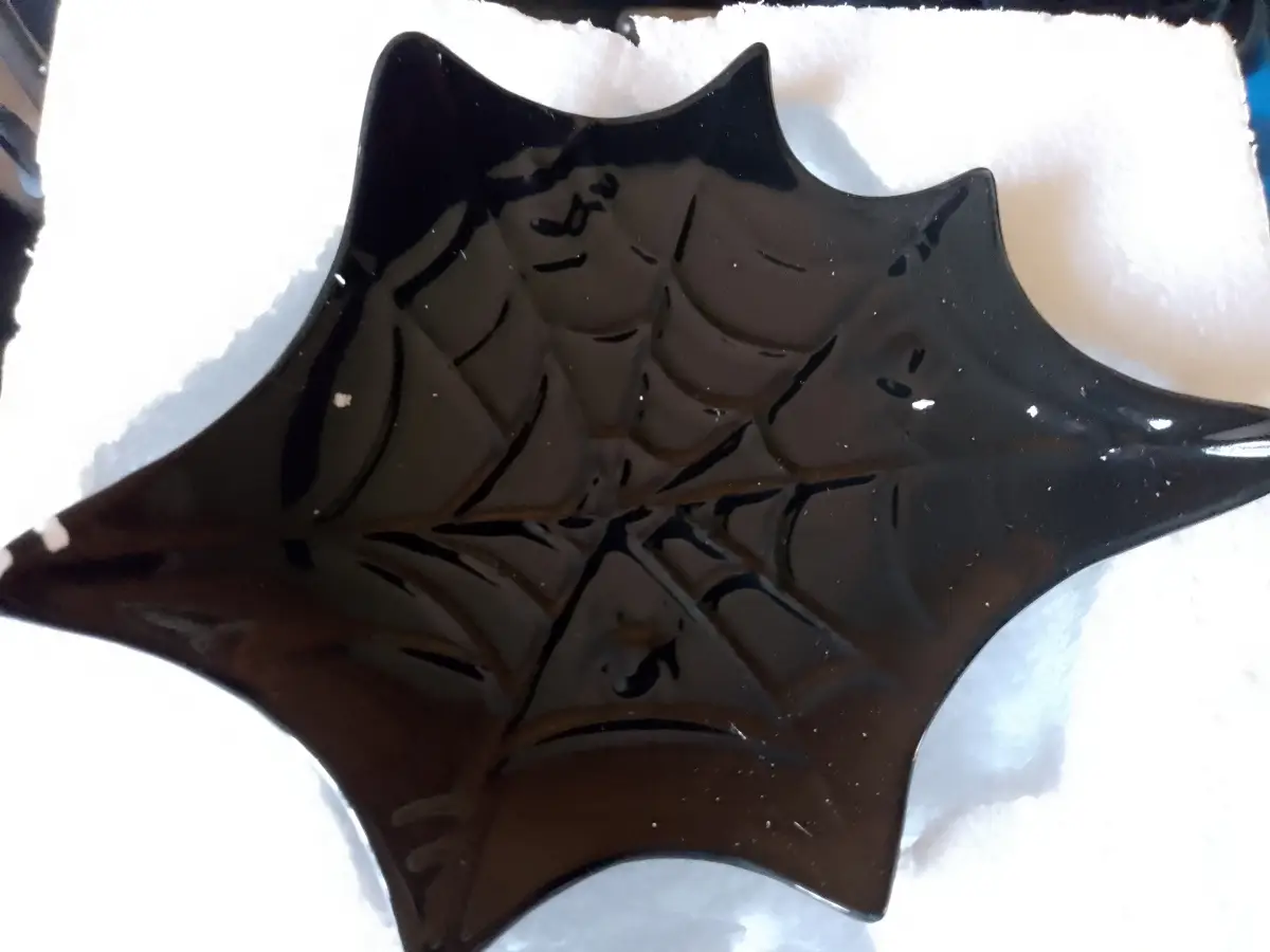 Arachnid catch all dish serving dish - Killstar Haunted Homeware