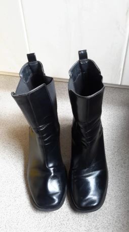 Women's black chelsea block heel boots size 7 Wide Fit ( needs small repair).