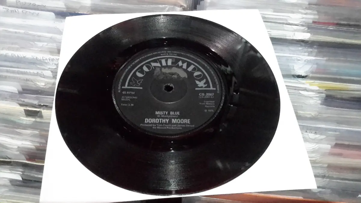 Dorothy Moore - Misty Blue b/w Here It is - CS 2087