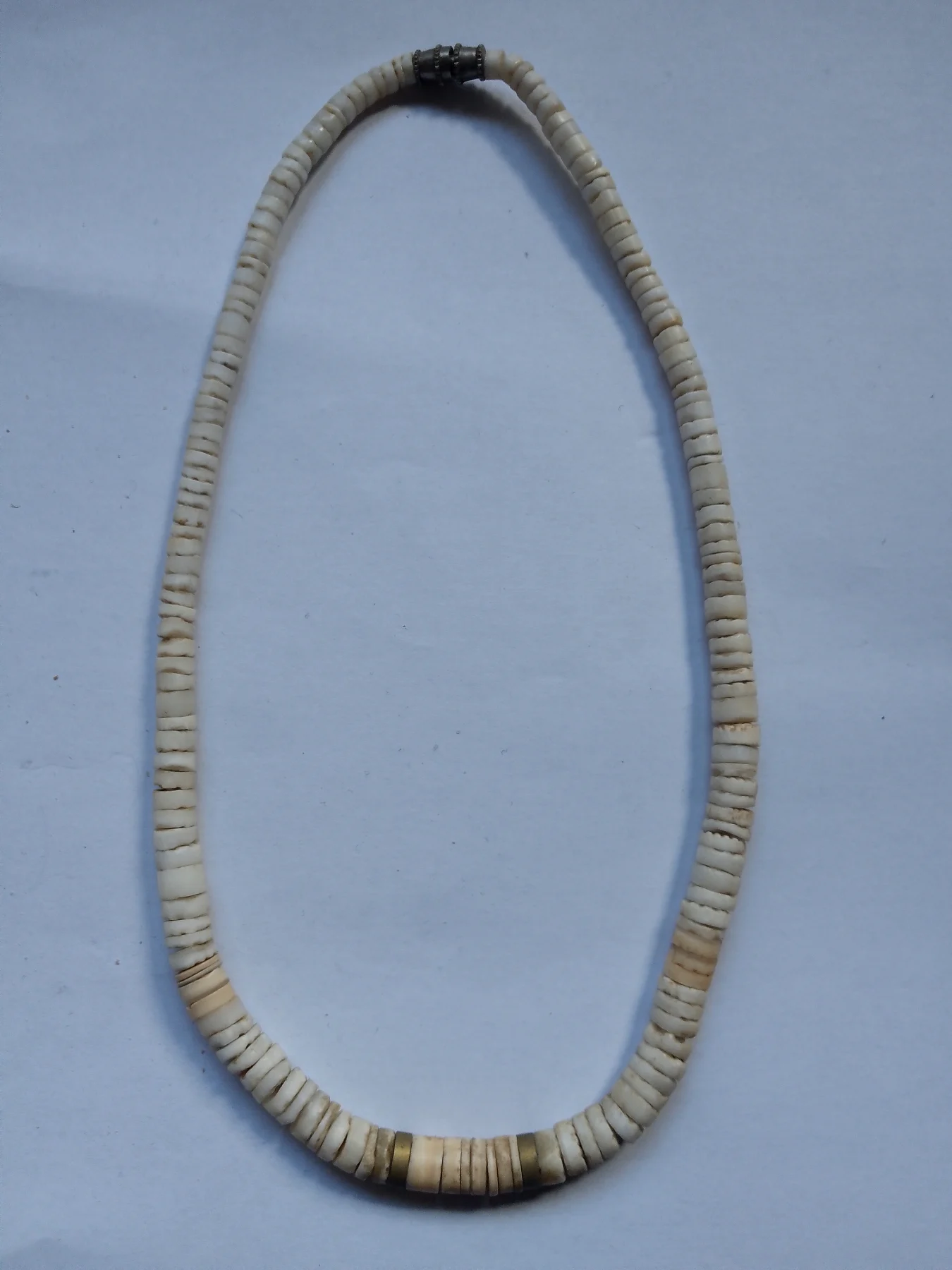 VINTAGE "HEISHI" OR "PUKA" TYPE CHOKER - LATE 80'S EARLY 90'S- UNKNOWN MATERIAL