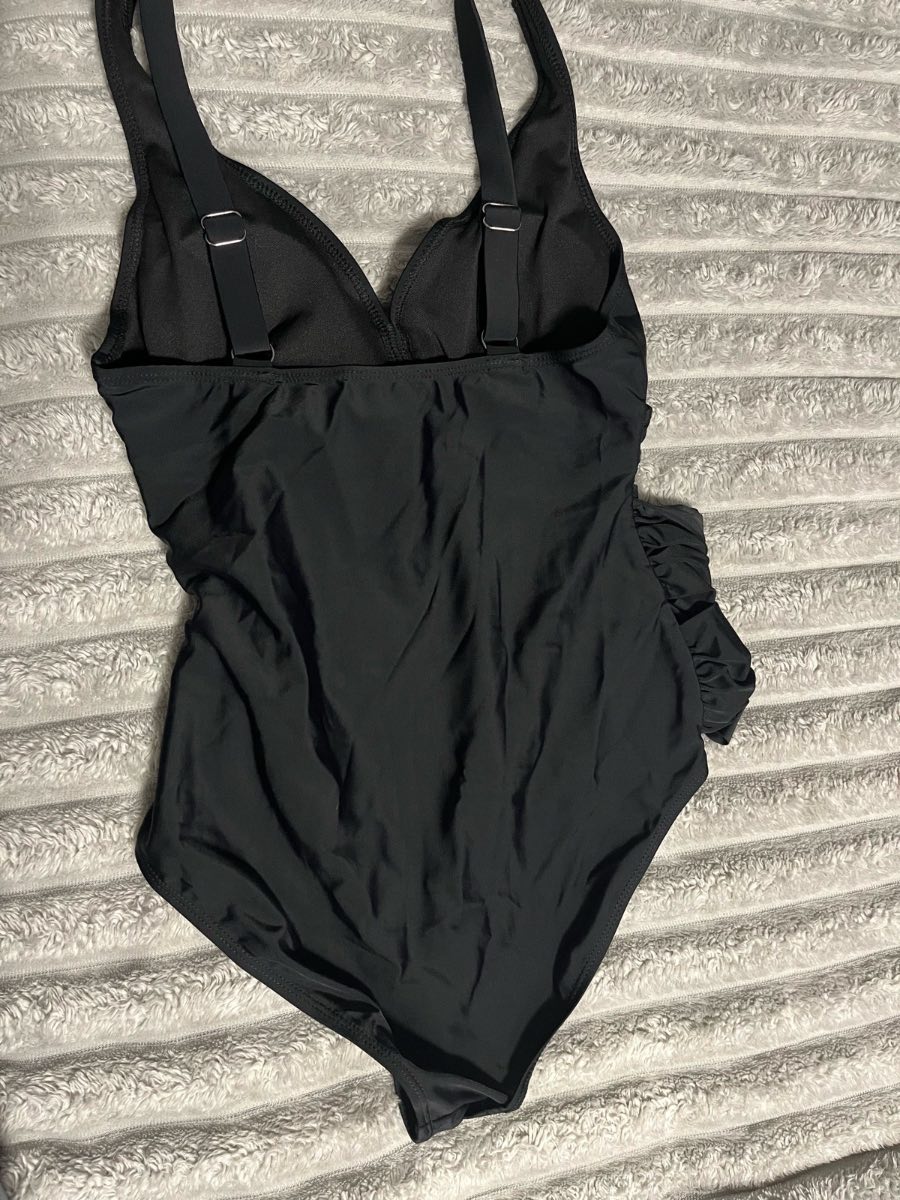 Swim suit
