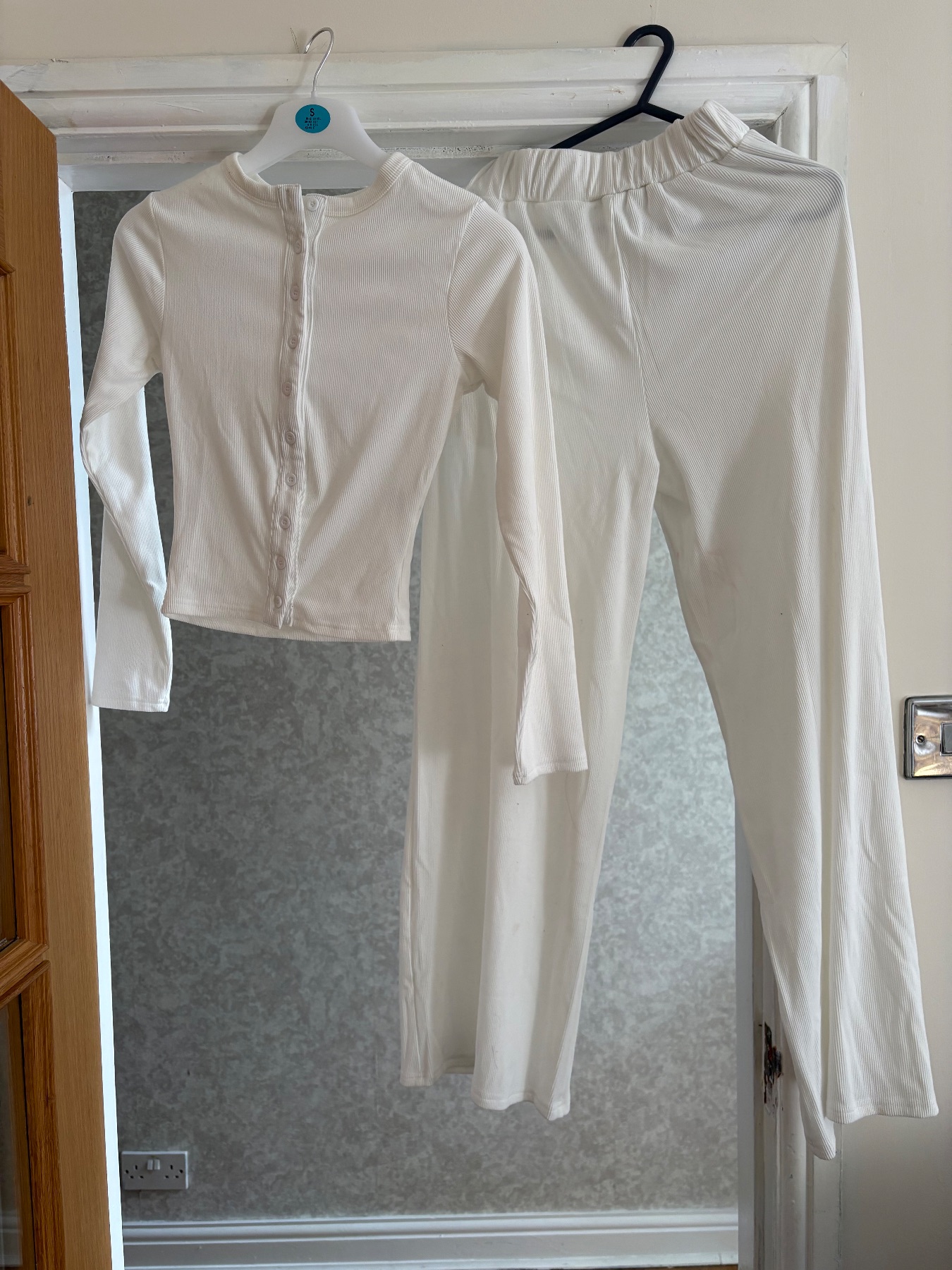 White cord set