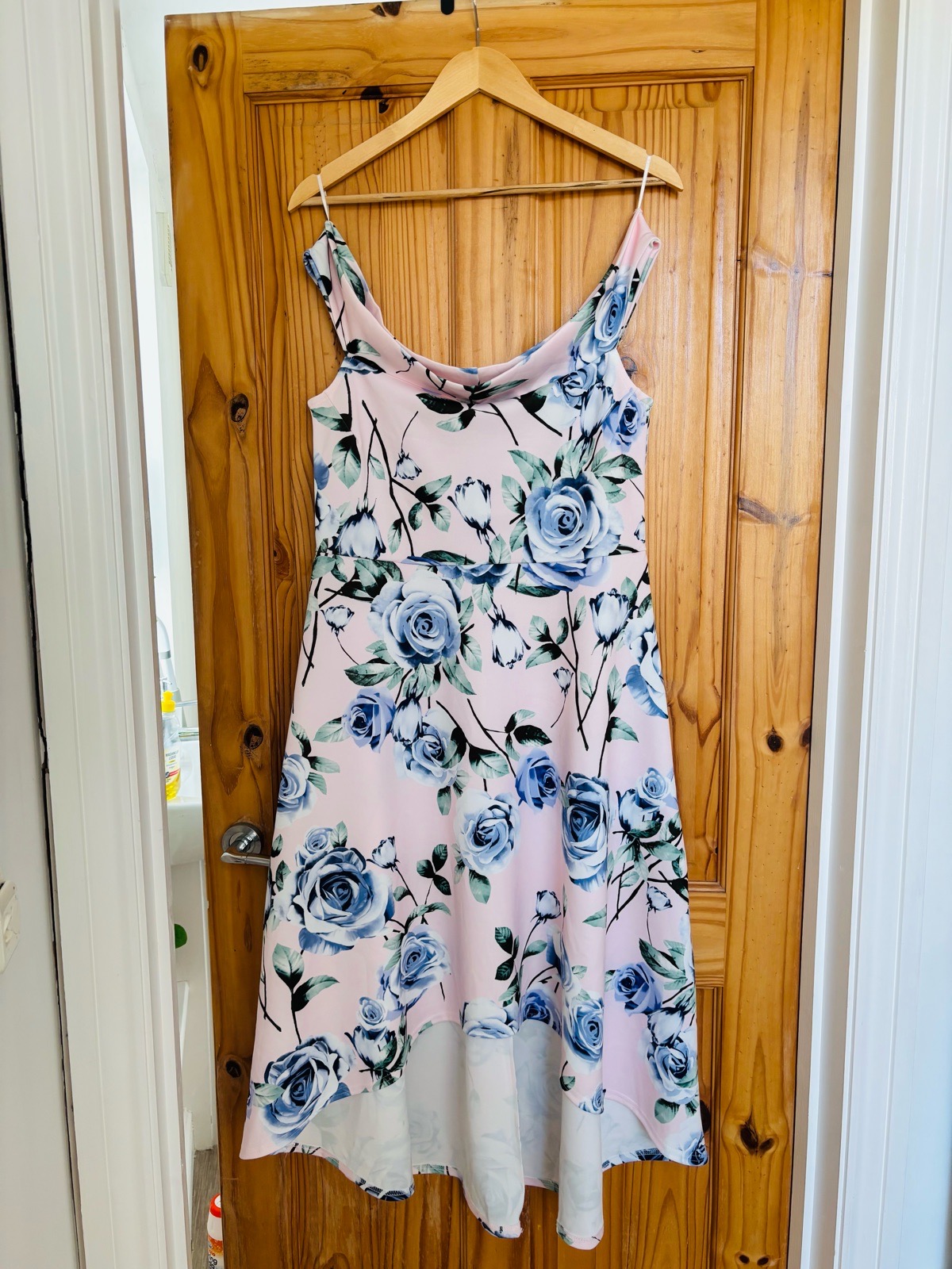 Quiz NWT size 16 off the shoulder asymmetrical length wedding guest/occasion dress