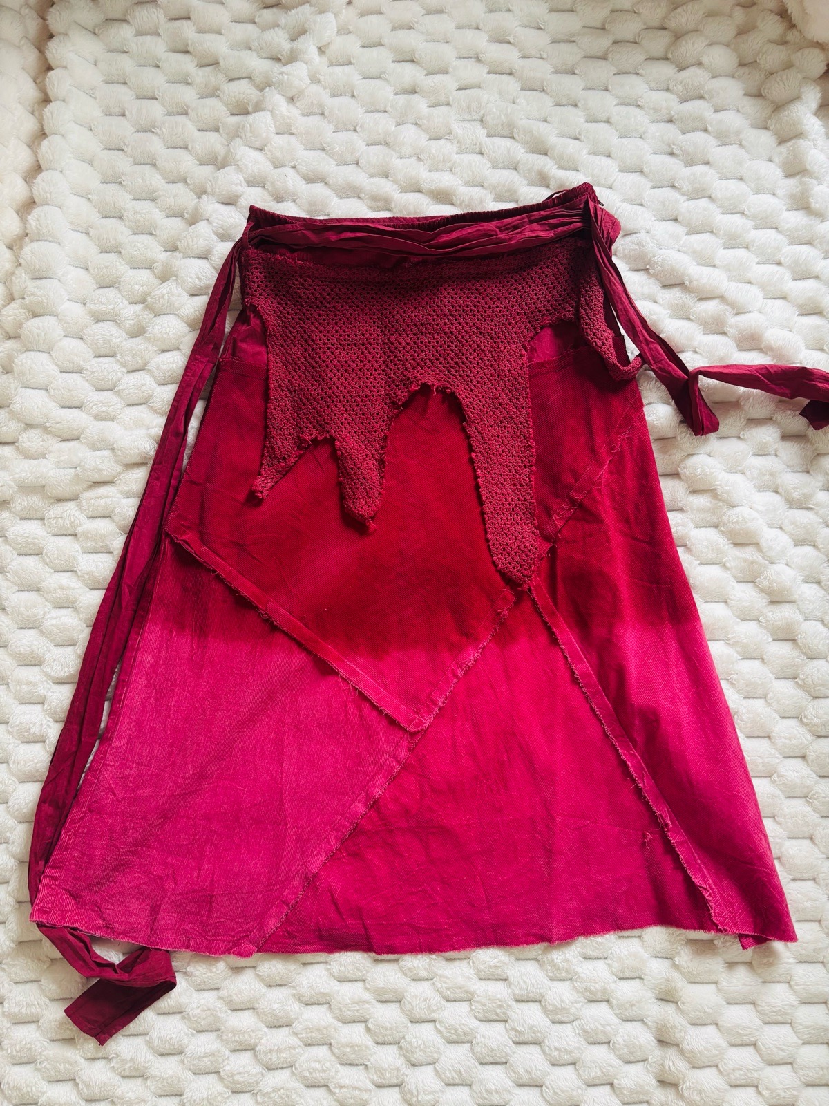 QED vintage/y2k inspired vibe tie dye crochet element tie waist midi skirt NWT