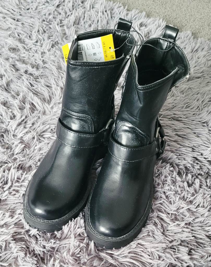 Brand New with tags Black Faux Leather Ankle Boots Size 6