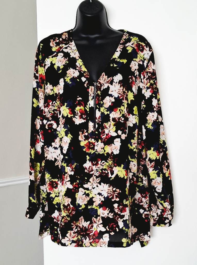 M&S Collection Plus Size Black Floral Zip Neck Blouse Size 20 *