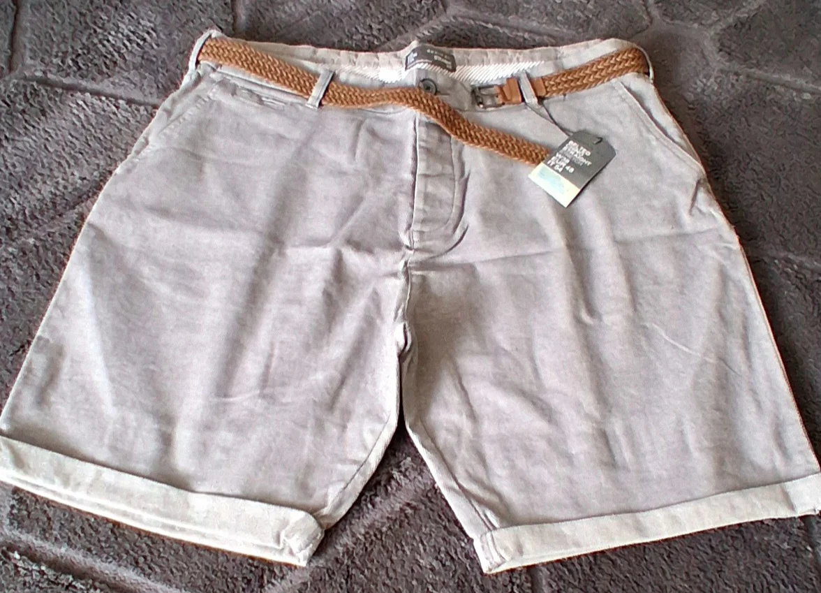 Brand new with tags Mens Straight Fit Chino shorts 38 Waist