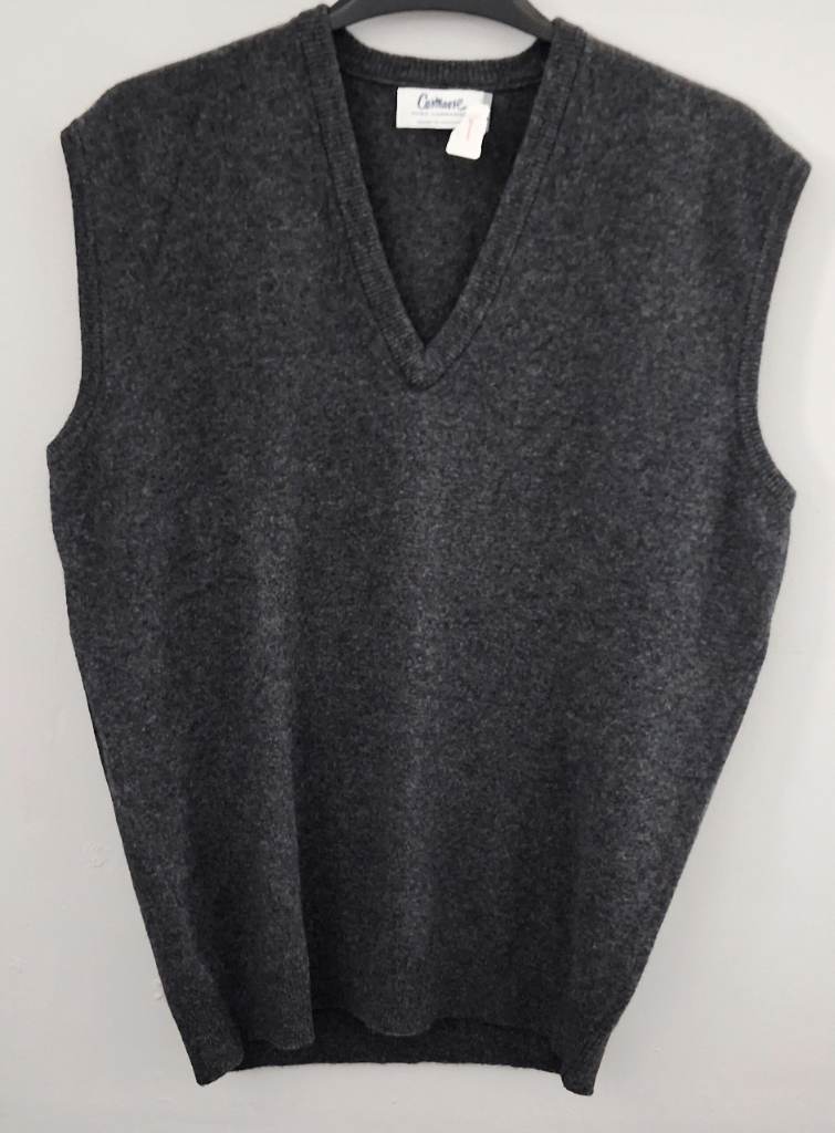 Coxmoore Pure Lambswool V-Neck Sleeveless Jumper Brand new Size 3XL