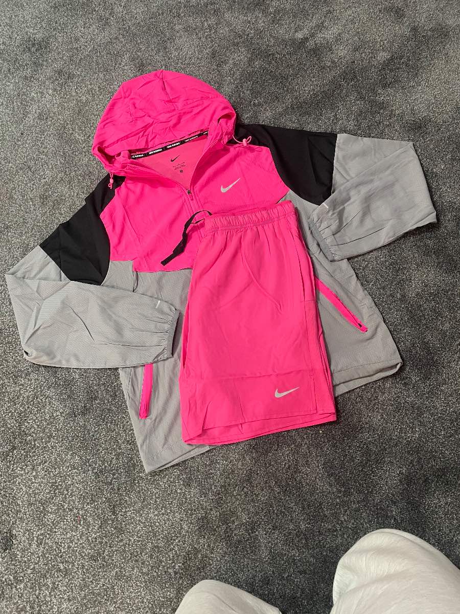 Nike miler short set size M pink