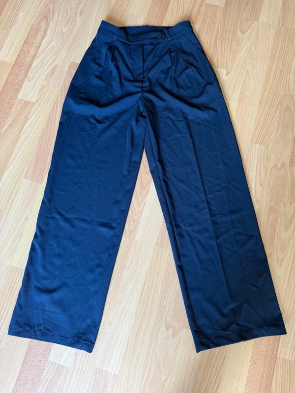 Dazy Women's Navy Wide Leg Tailored Trousers Size S High Waist Pleated Smart