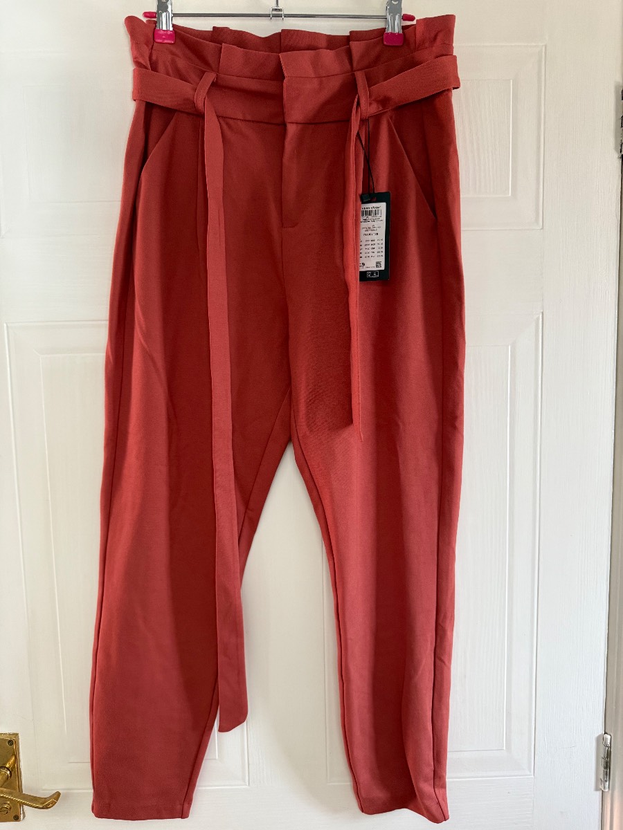 Vero Moda Paperbag Waist Trousers – M / UK 10 – Rust Terracotta Belted High‑Waist Pants