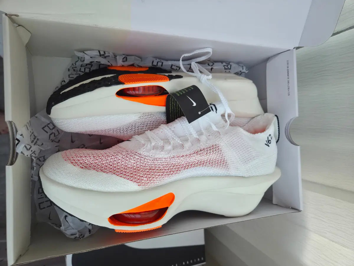 nike alphafly orange running shoes