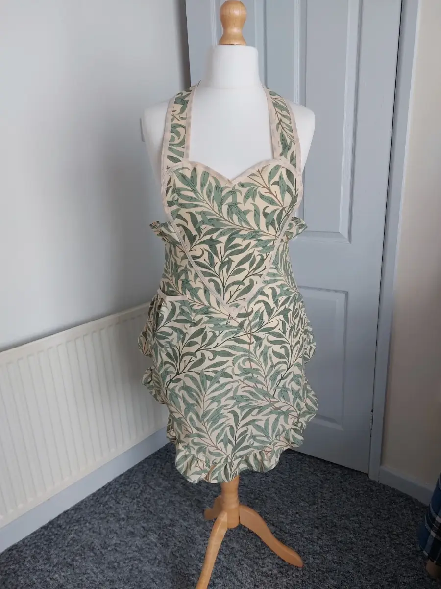 1940's sweetheart  retro style apron