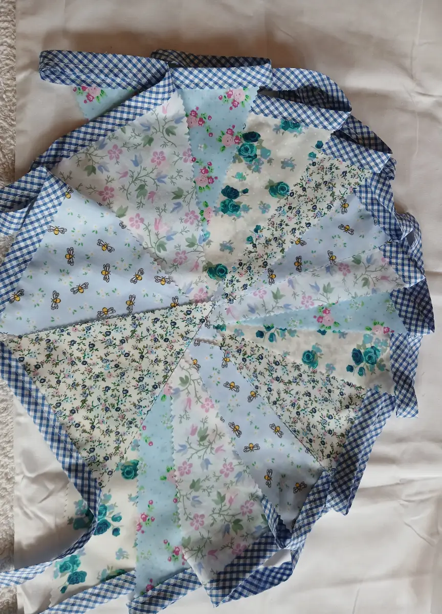 blue floral and bee bunting