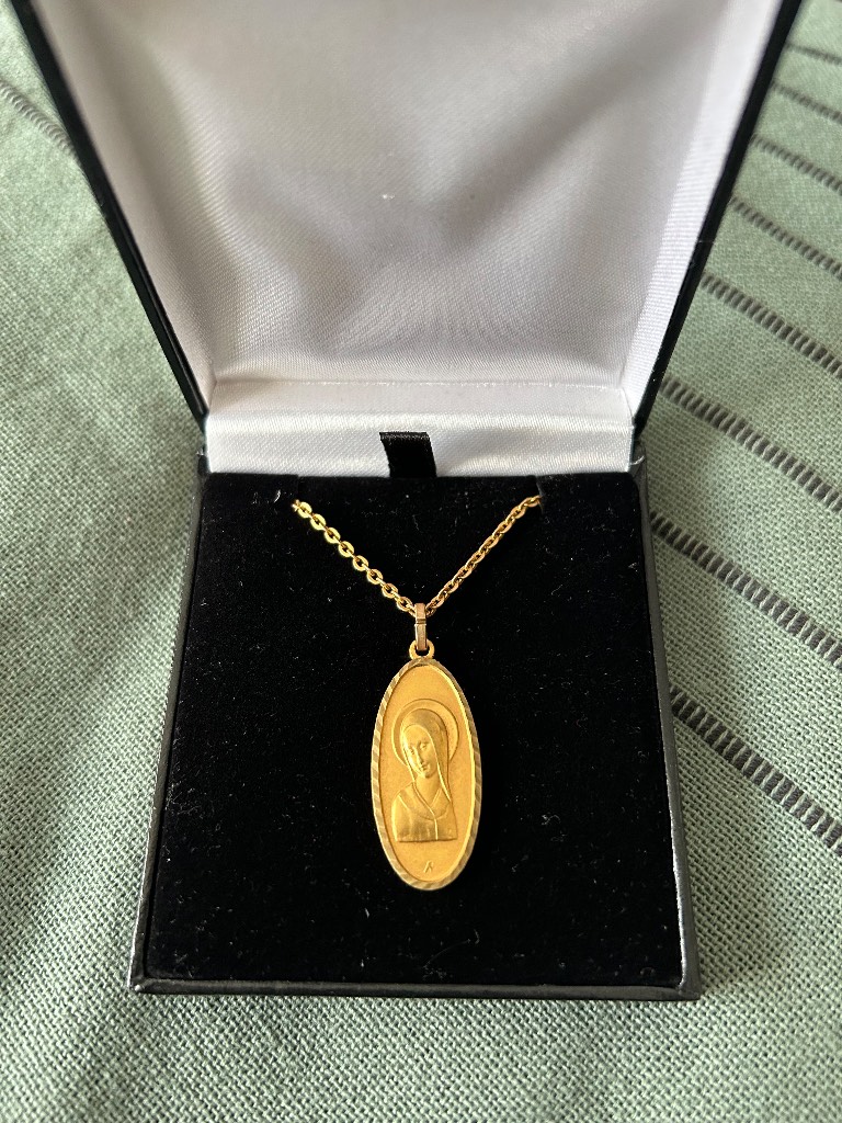 Pure copper vintage Virgin Mary necklace 20inch lovely item
