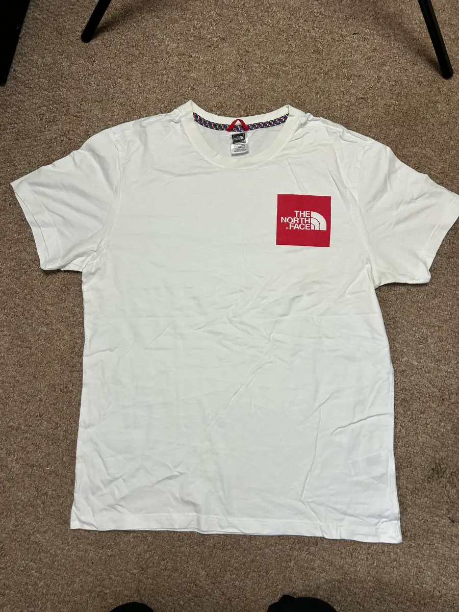 The North Face Mens Medium Short Sleeve T-shirt Small Red Square Box Logo Tee