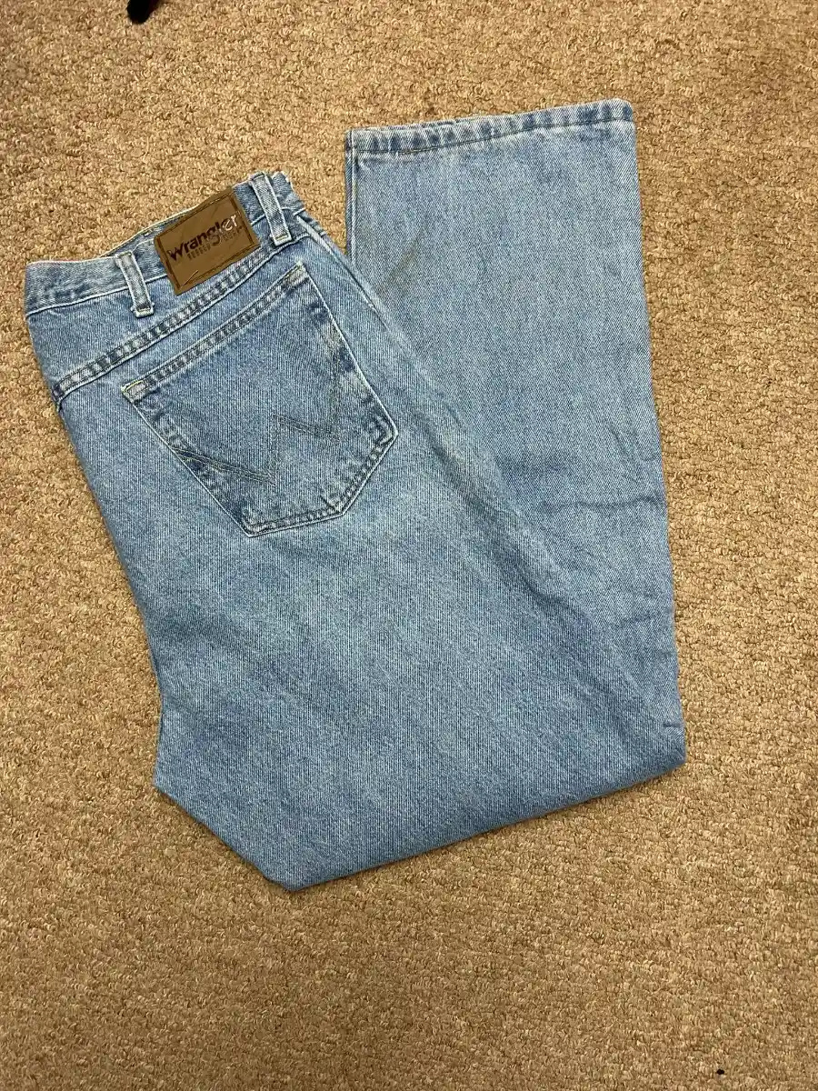 Wrangler Mens Size 38 Jeans Light Blue Denim Wash Regular Straight Fit W38 L30