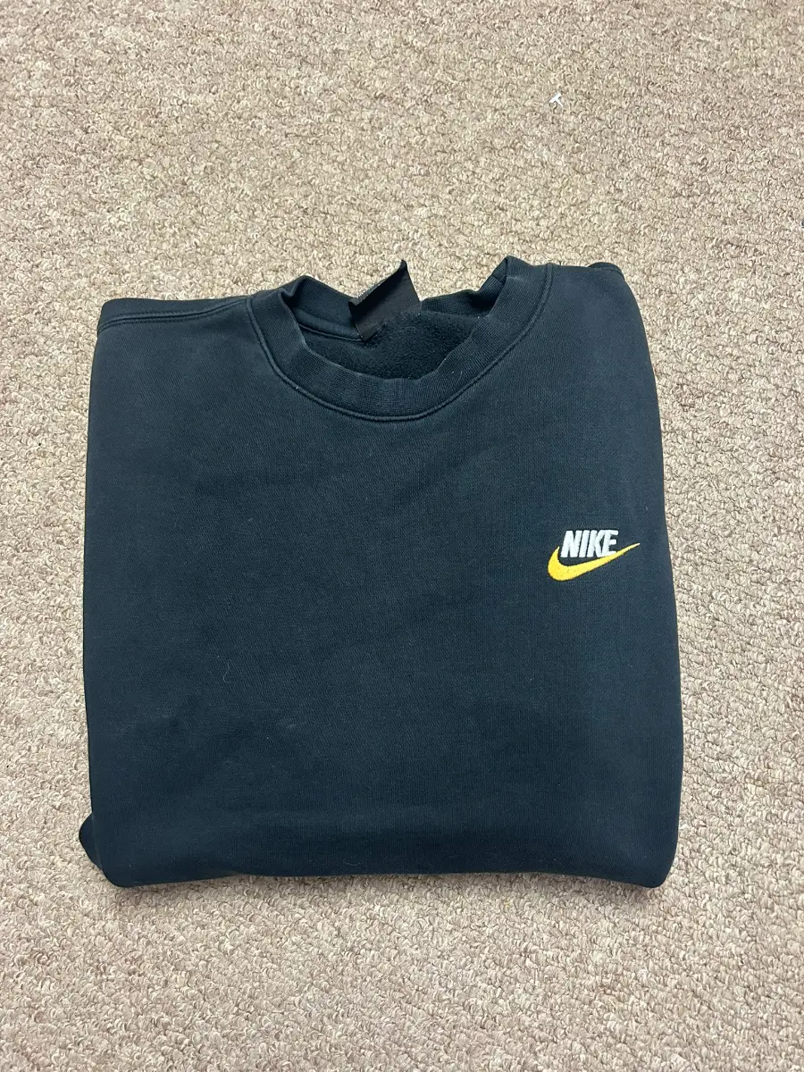 Nike Sweatshirt Mens Size Medium Black Crewneck Classic Yellow Swoosh Jumper