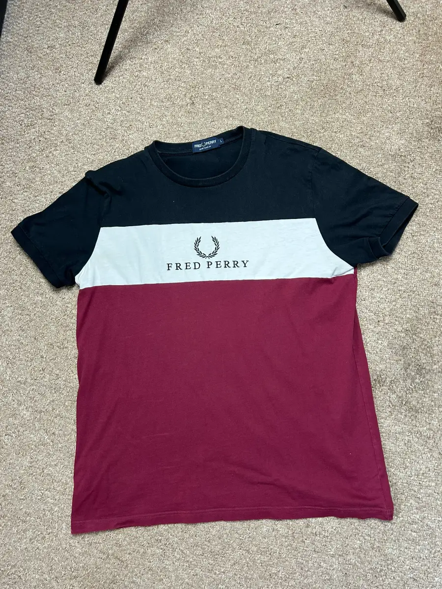 Fred Perry Sportswear Colour Block Tee Mens Large Burgundy Black Wreath Logo Top