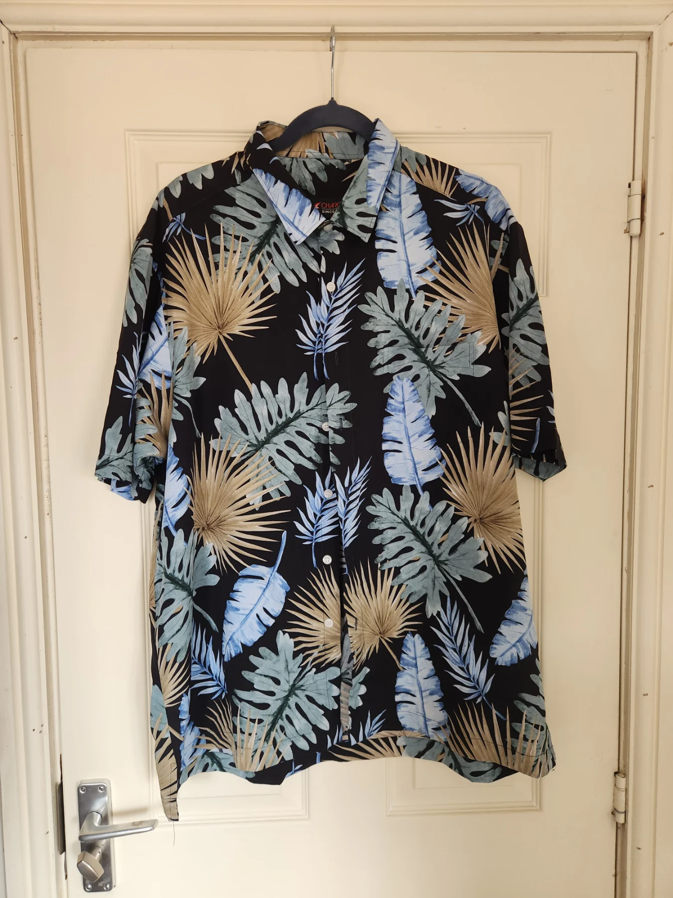 Mens Charova shirt fits XL