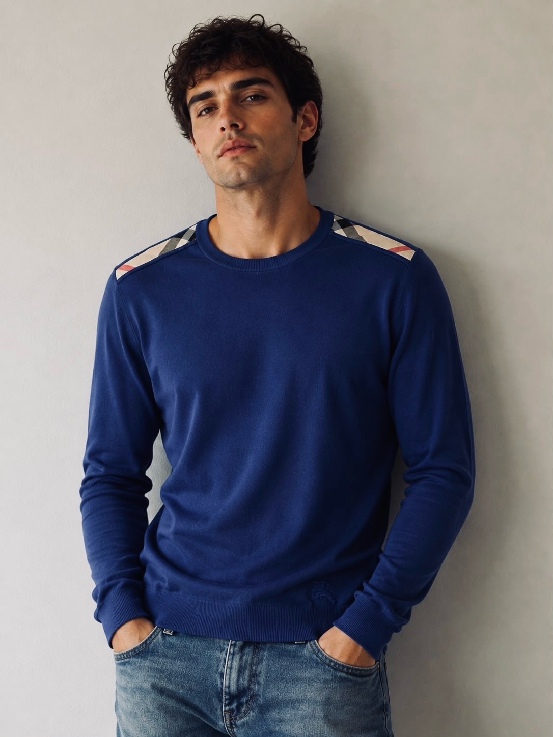 Genuine Authentic Vintage Burberry Brit Crew Neck Logo Jumper Men’s Size Large VGC Blue/Purple