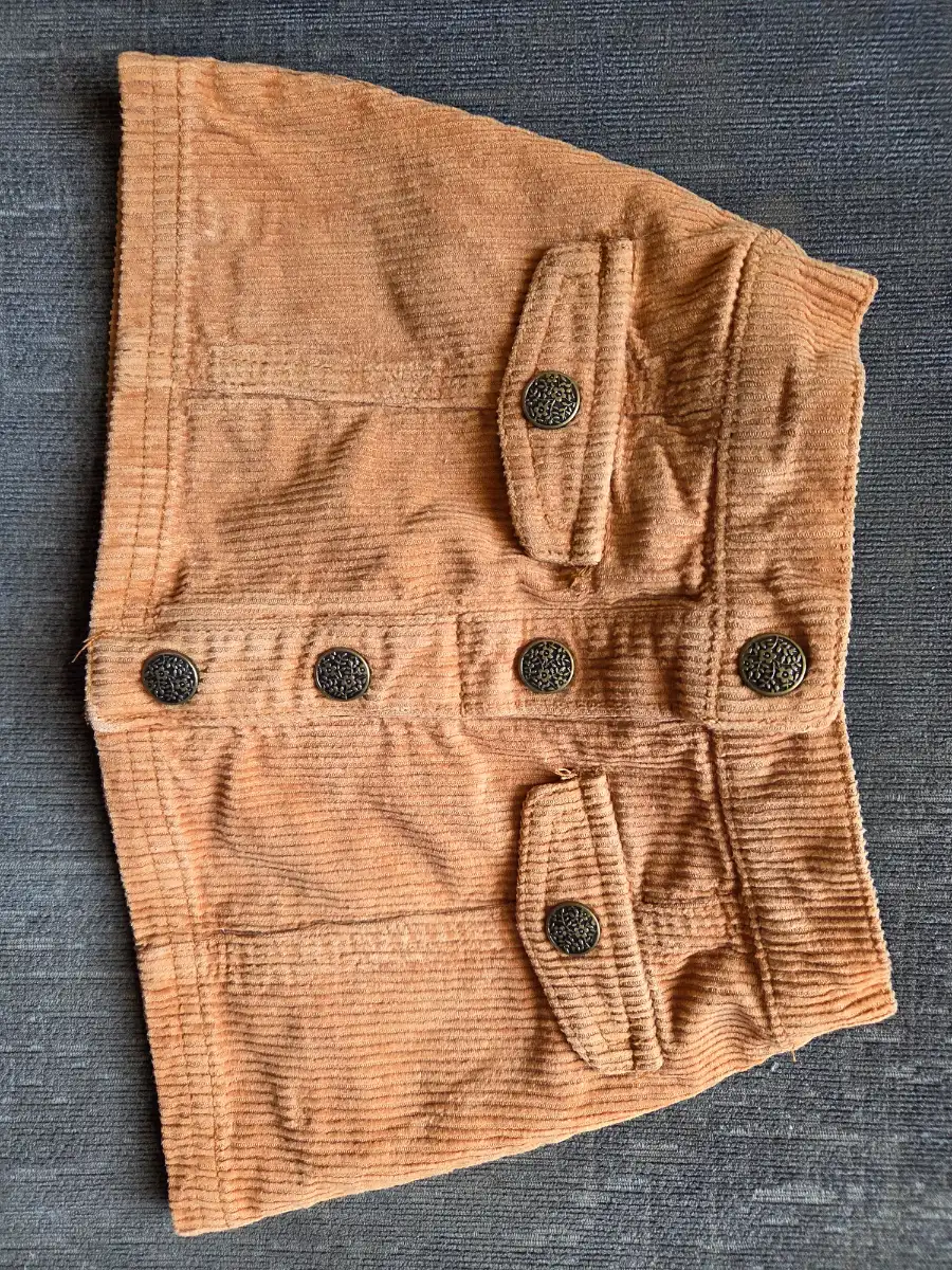 Browny colour skirt
