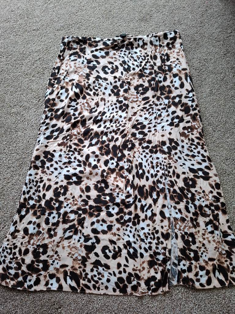 New Look animal print skirt. Side split, size 14