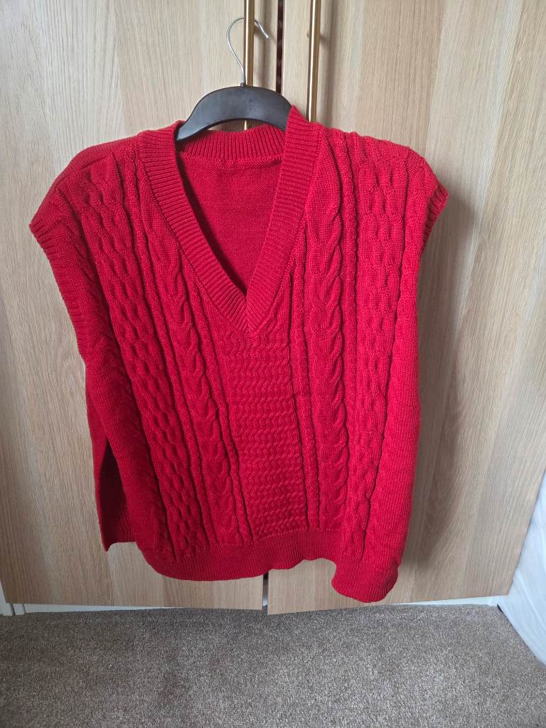 Sleeveless jumper