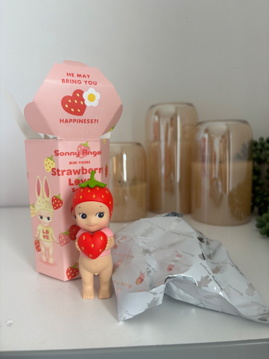 Sonny angel strawberry love series new