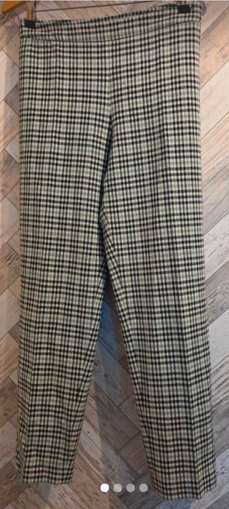 Boss ladies checked trousers size 14