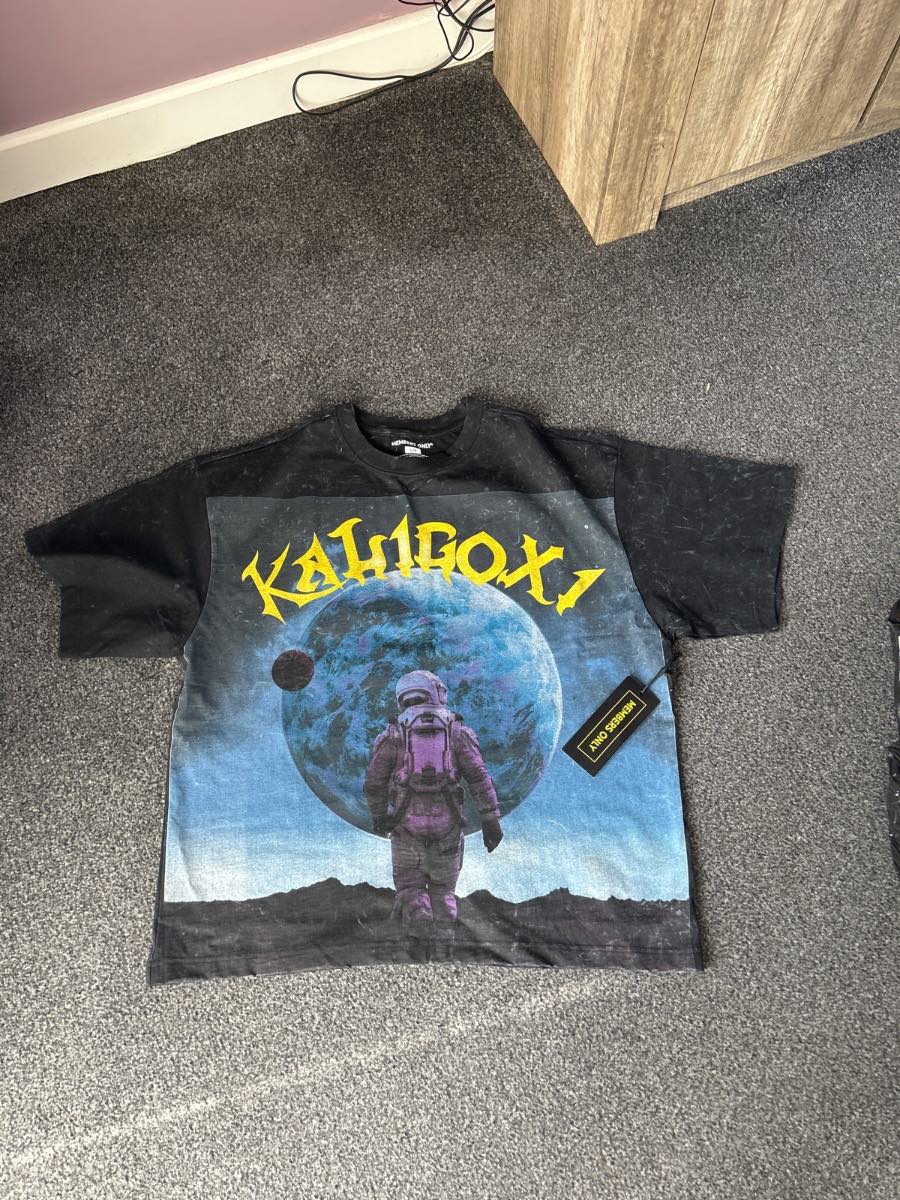 Members only T-shirt
