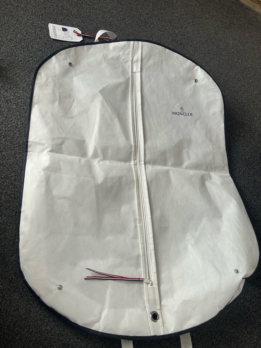 MONCLER Dust bag and hanger