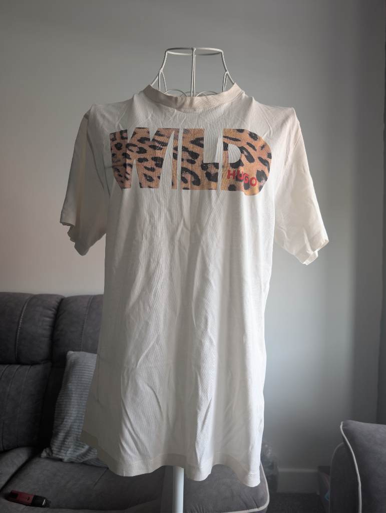 Hugo t.shirt with wild leopard print spellout