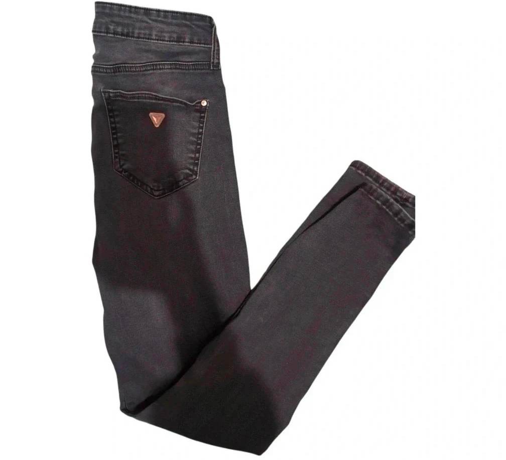 Guess skinny jeans 28"