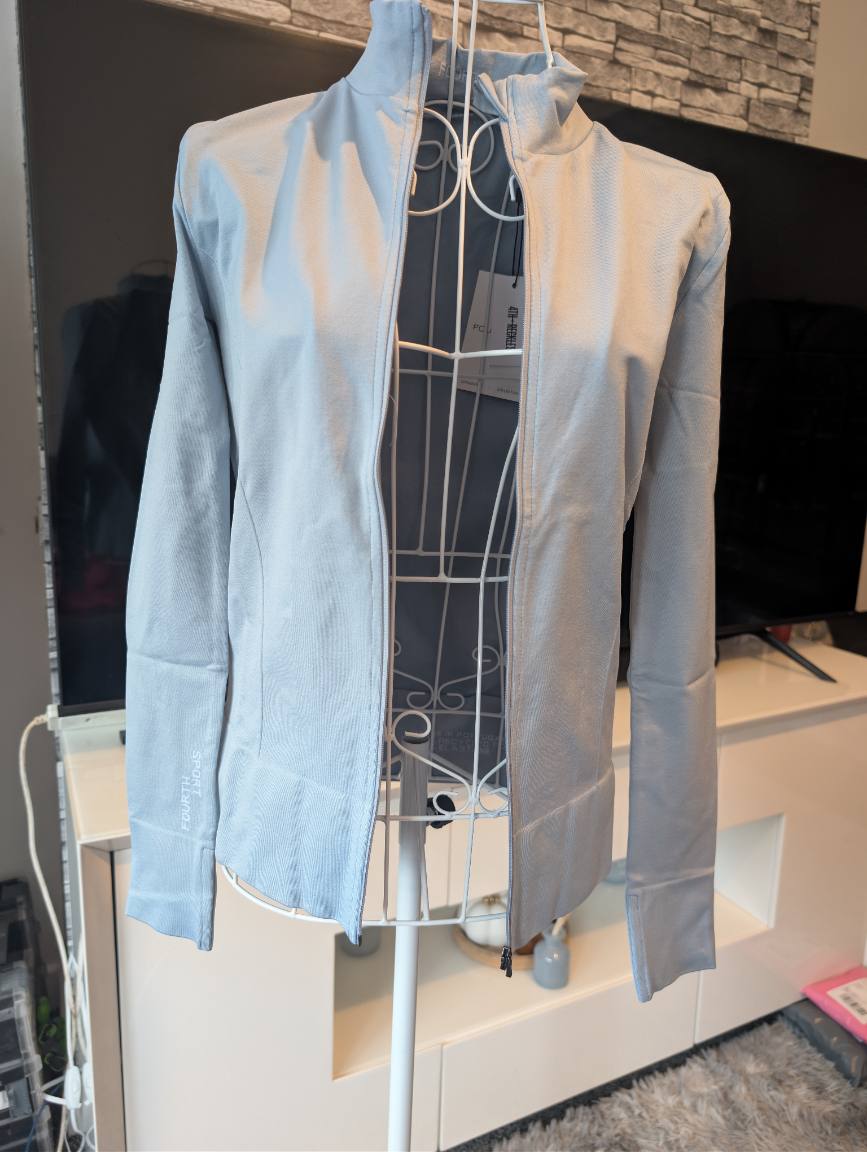 4th and reckless sports jacket with thumb holes