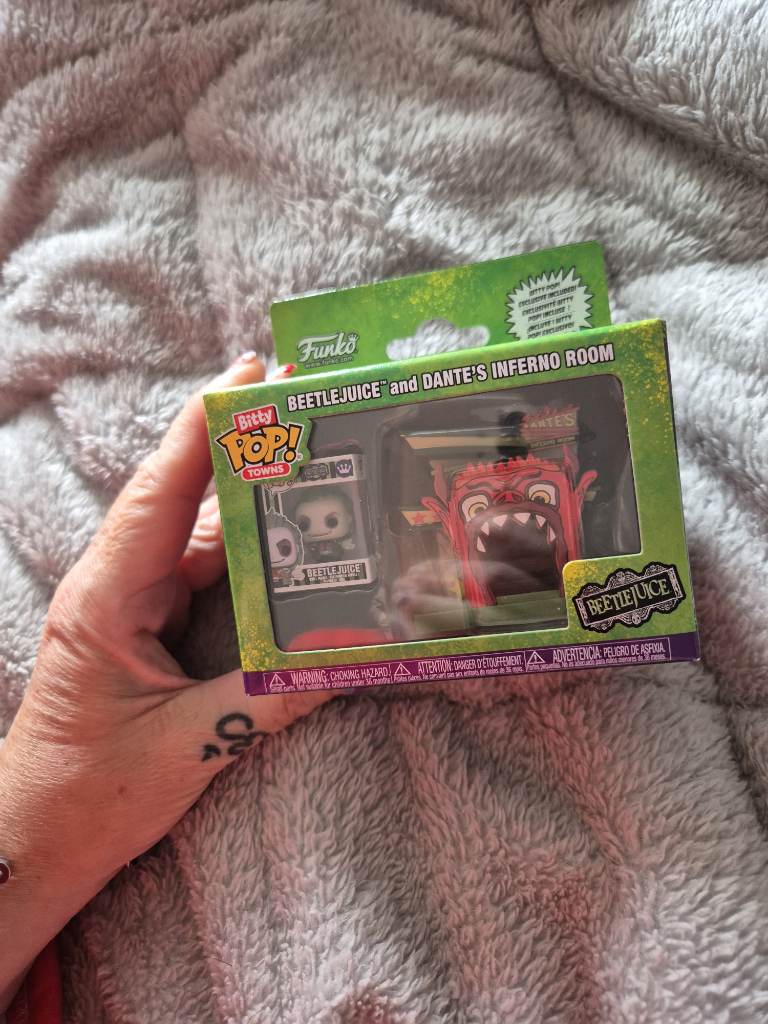 BN Funko Bitty Pop - Beetle Juice & Dantes Inferno city set