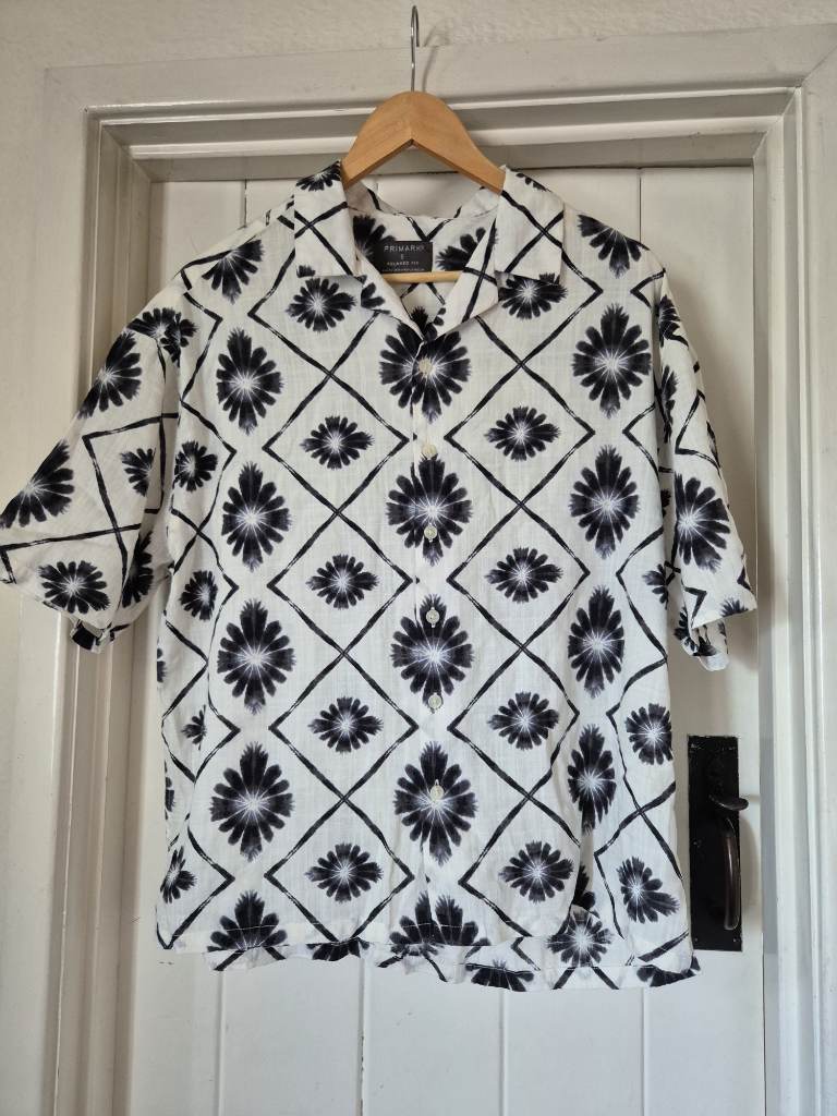 Primark mens relaxed fit short sleeve pattern shirt size small