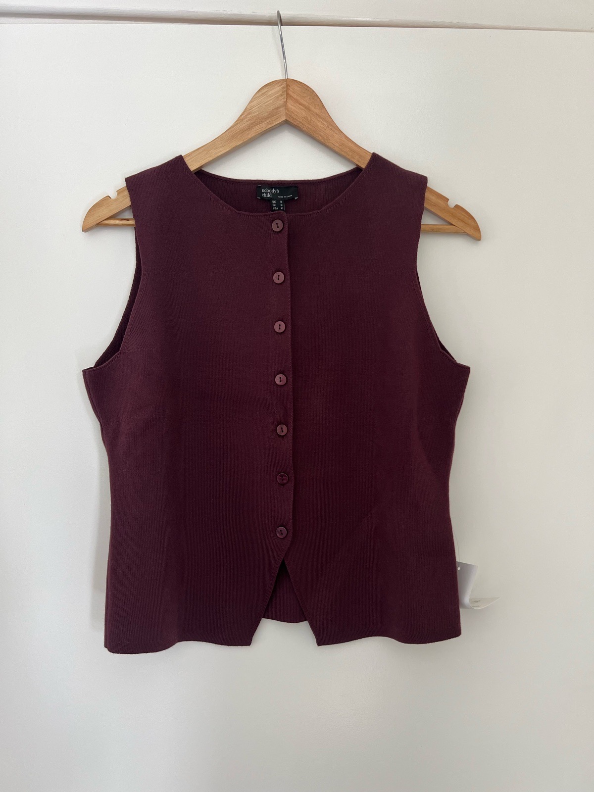 Nobody’s a Child Burgundy Button Through Sleeveless Knitted Top Size L BNWT