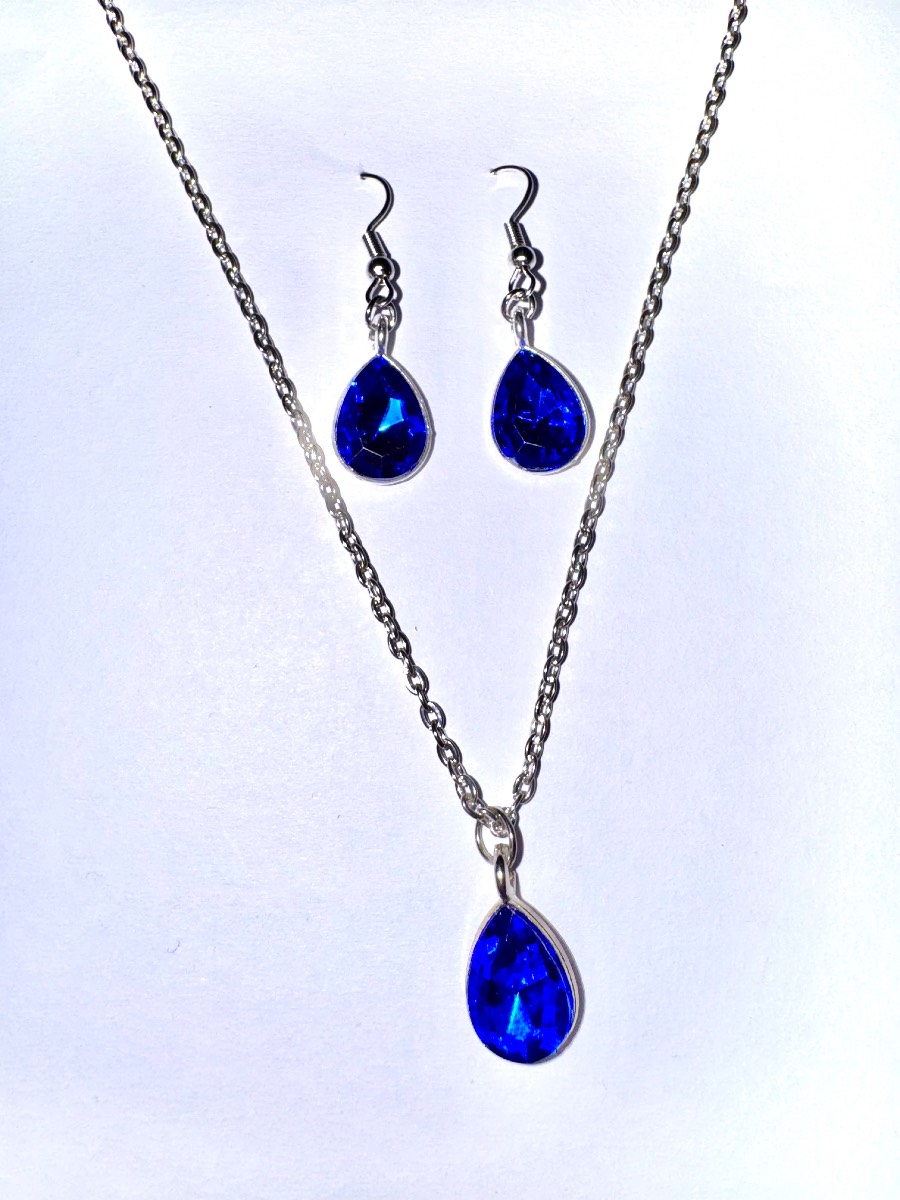 Elegant necklaces