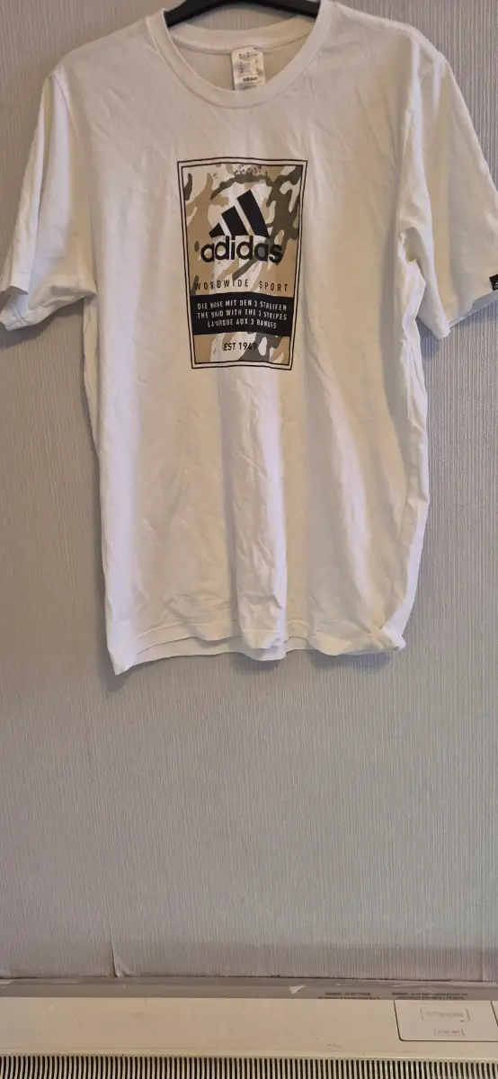 Adidas camo box graphic shirt white size M