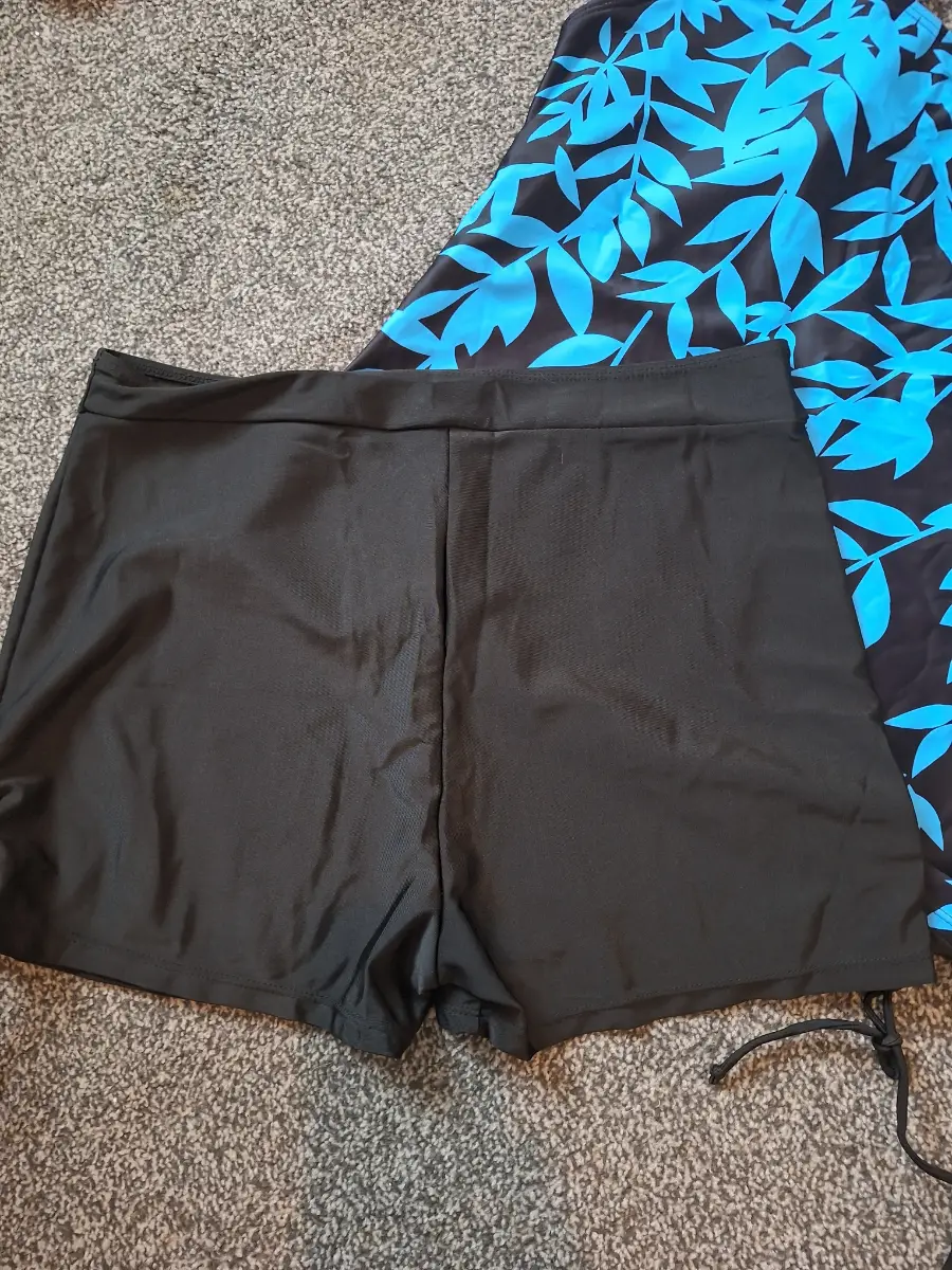 Lovely Tankini top and shorts set new size 18/20